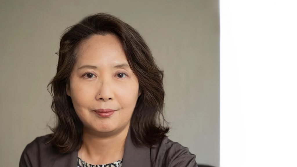 遠田潤子「家族の“業”に対峙する」